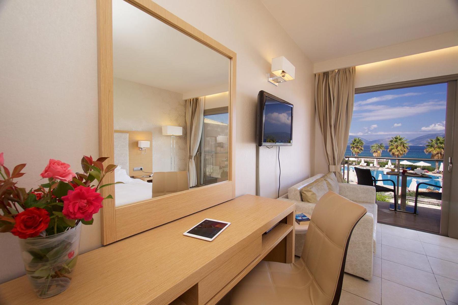 Ionian Emerald Resort Karavomylos Habitación foto